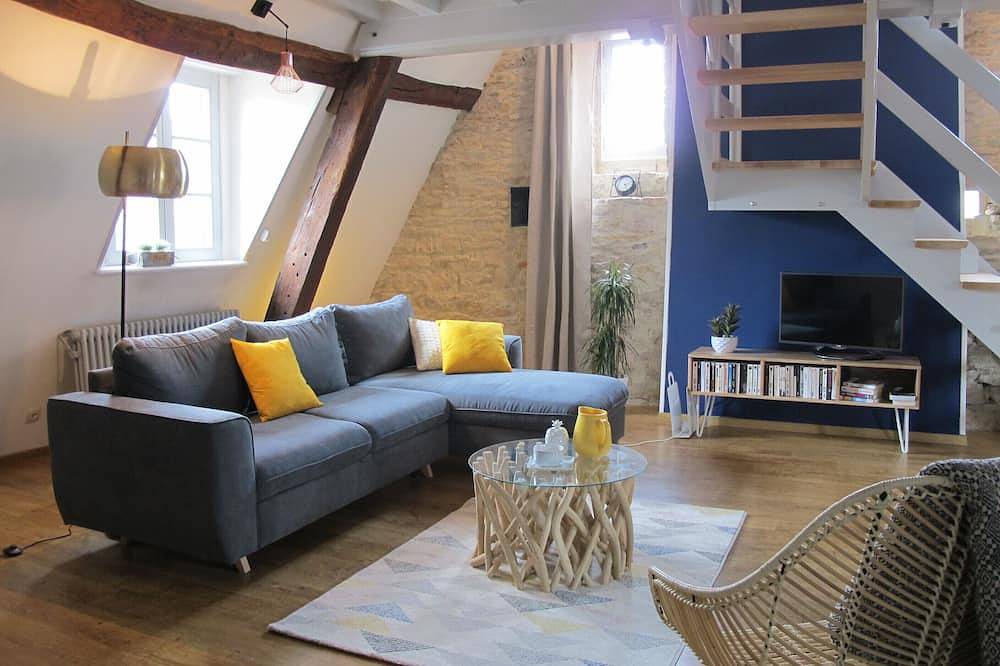 Appartement entier, Appartement de caractère calme idéalement placé. Idéal pour les amoureux. in Beaune, Région de Beaune