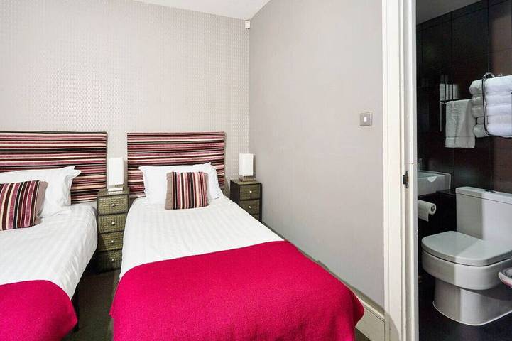 Ganze Wohnung, 18years hosting in the heart of Manchester's Northern Quarter. Sleeps 10 + sauna in Manchester, Greater Manchester