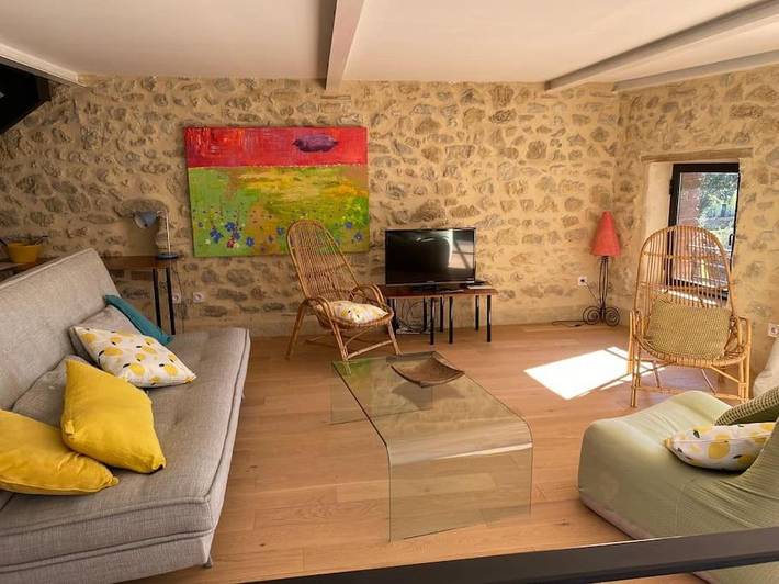 Gîte pour 4 personnes, avec piscine ainsi que jardin et terrasse à Saint-Hilaire-de-Brethmas - 3