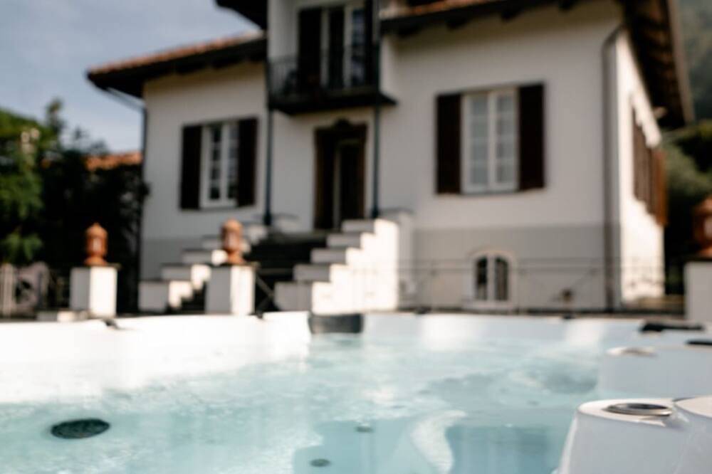 Exclusive Villa in Ischia with private jacuzzi and Spa Wine and Spa in Panza, Forio