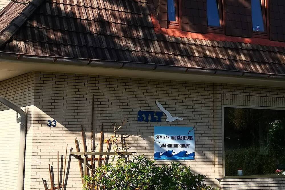 Ganze Wohnung, Gemütliches Einzel-Zimmer mit sonnigem Balkon in Westerland, Sylt (Gemeinde)