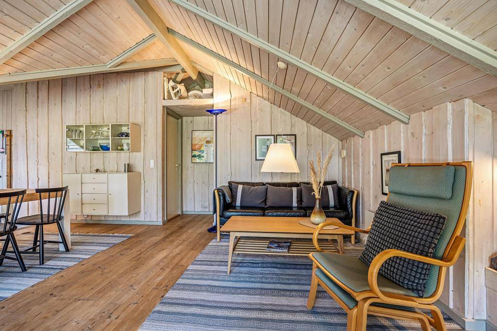 Charmantes Ferienhaus mit Kaminofen im Wald in Ho in Ho, Varde