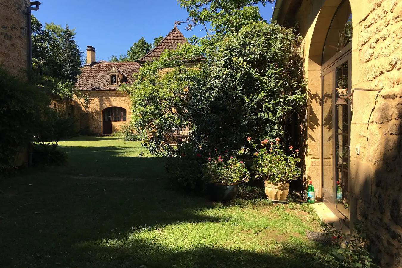 Gîte pour 8 personnes avec piscine in Veyrignac, Quercy