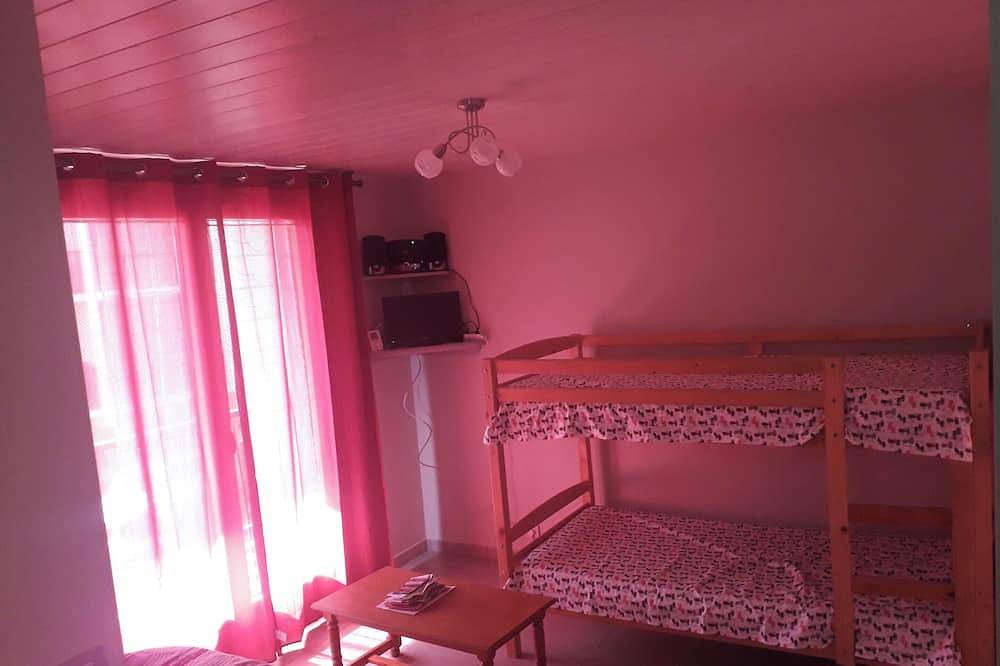Entire apartment, Homerez - Apartment – Métabief in Mouthe-Lac et Mont d’Or, Doubs