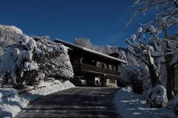 Chalet pour 4 personnes, avec jardin à Bernex