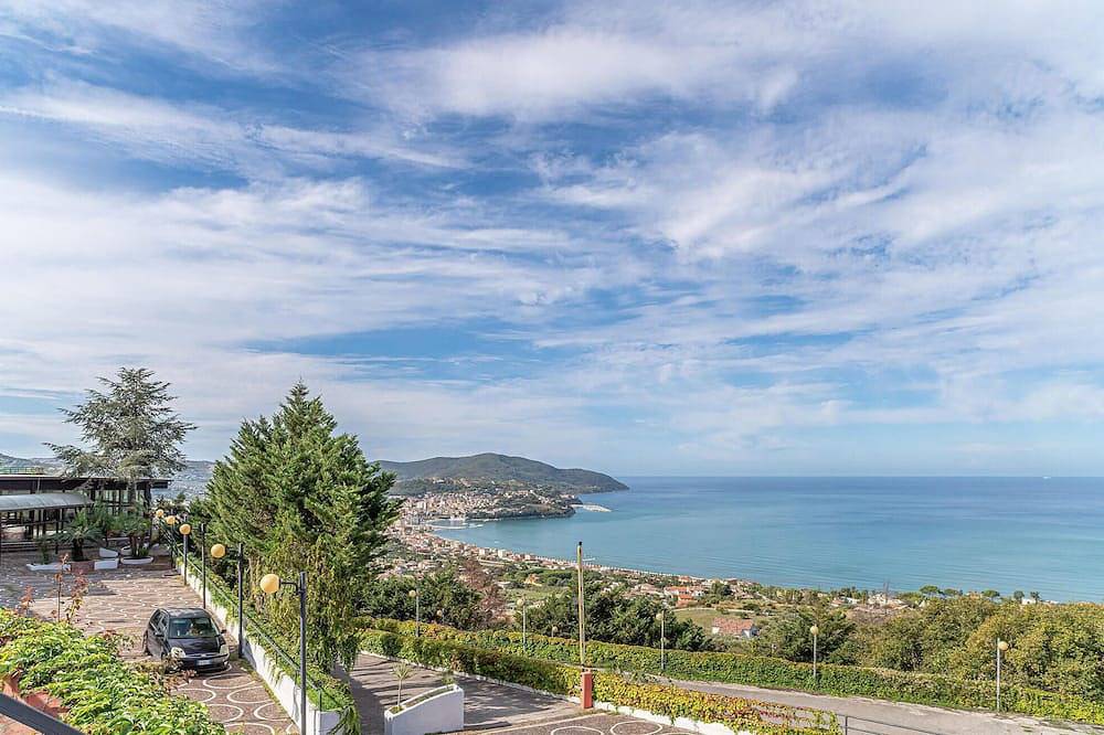 Entire apartment, Awesome apartment in Agropoli Sa in Agropoli, Cilento Coast