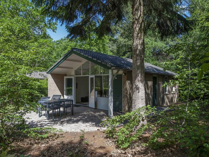 Bungalow voor 6 personen, with Terras and Tuin as well as Zwembad in Epe