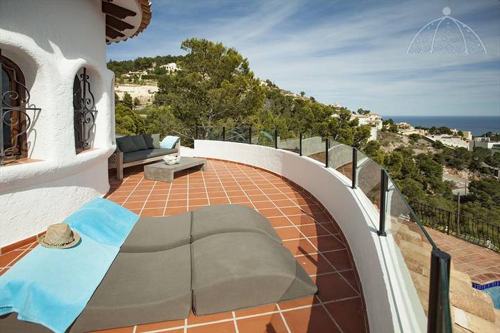 Villa pour 8 personnes, avec vue sur l’océan ainsi que piscine et jardin, adapté aux familles à Altea - 4