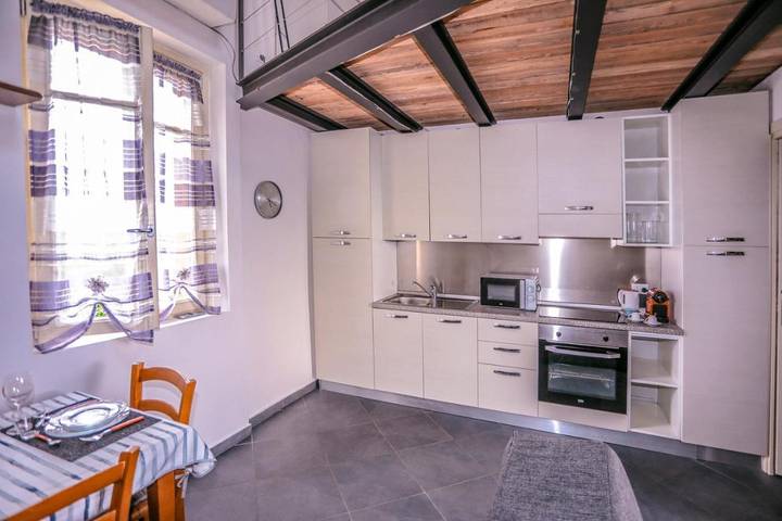 Gîte pour 4 personnes, avec jardin et balcon, animaux acceptés dans Angera - 2