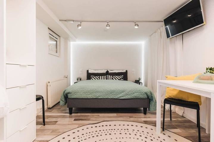 Ferienwohnung für 2 Personen, mit Terrasse und Garten in Sendling München