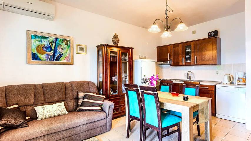 Gîte pour 6 personnes, avec terrasse, animaux acceptés à Rogoznica - 2