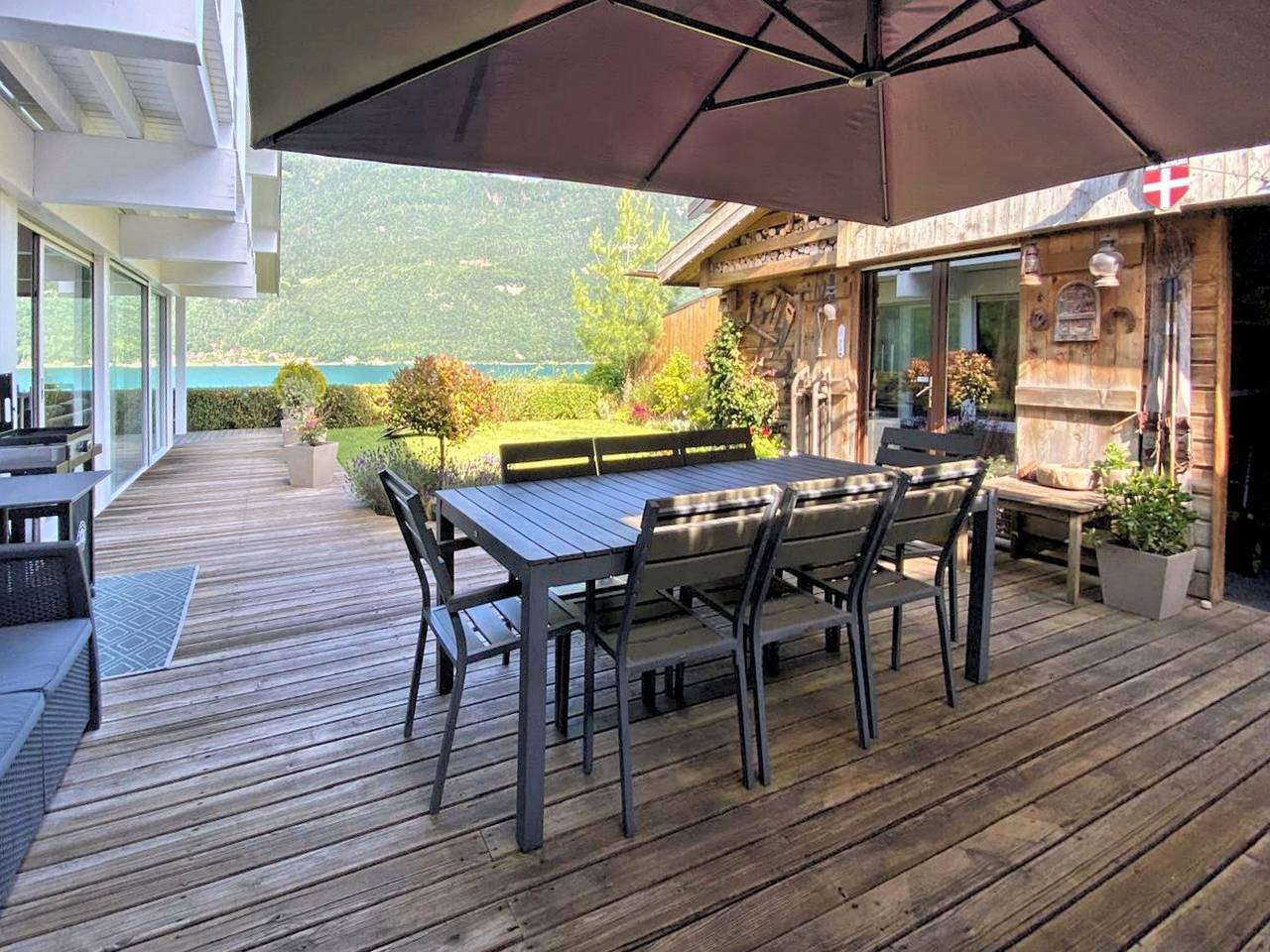Maison Lacustre – Maison contemporaine avec vue panoramique sur le lac d’Annecy in Doussard, Parc naturel régional du Massif des Bauges