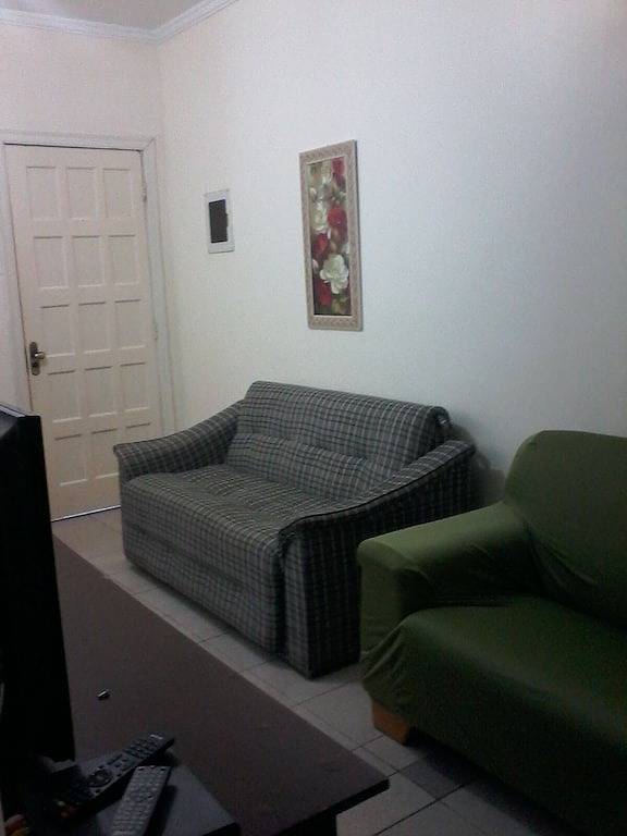 Grande Beach: Komfortables Strandhaus mit 3 Schlafzimmern. gut in der Nähe des Meeres gelegen in Praia Grande, Baixada Santista