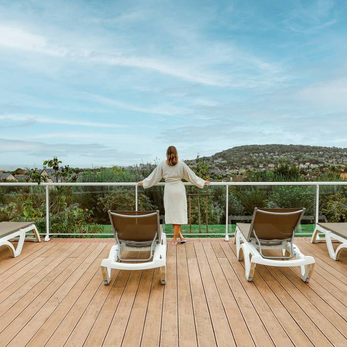 Location de vacances pour 8 personnes, avec piscine et sauna, adapté aux familles à Houlgate