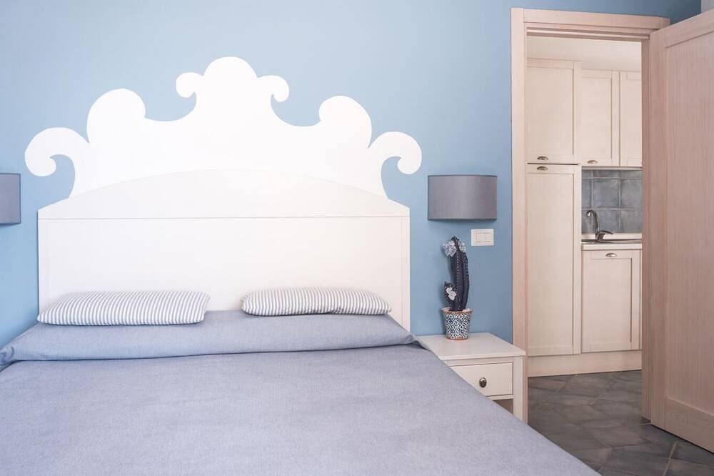 Appartement entier, Posidonia Apartment with sea view and panoramic pool in Vibonati, Cilento