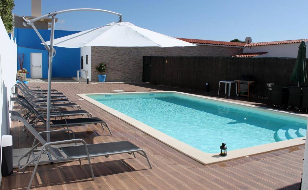 Vila Private Pool Beach Golf Praia Del Rey in Amoreira, Leiria distrito