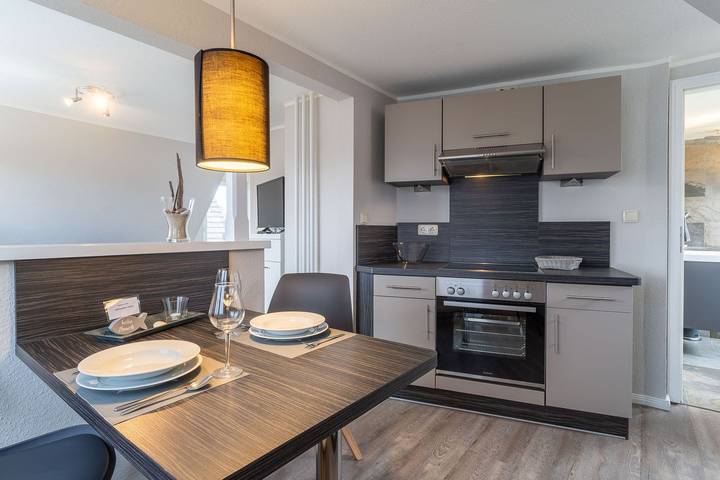 Ganze Wohnung, Modern und geschmackvoll eingerichtete Fewo mit Balkon im Ortsteil Dorf in St. Peter-Bad, St. Peter-Ording