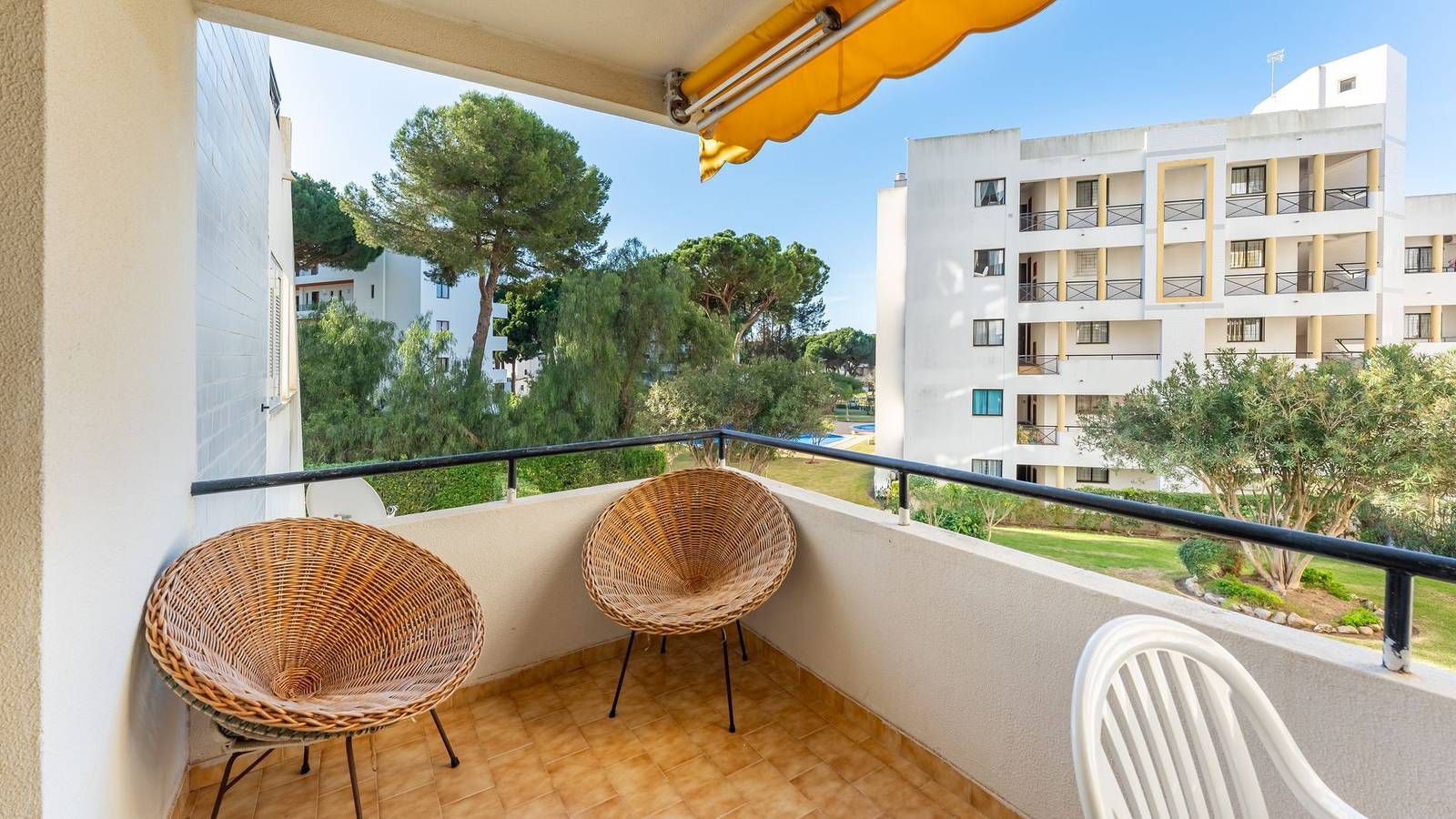 Ganze Wohnung, Ferienwohnung für 6 Personen mit Pool in Vilamoura, Quarteira