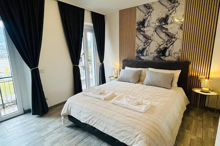 Villa Felix Omegna. Ampia casa moderna per gruppi e famiglie ( 9 ) persone relax in Omegna, Alpi Pennine