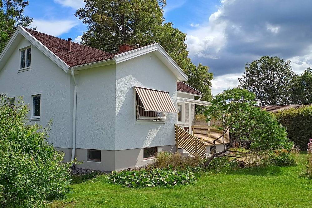 Villa Emma – Familienfreundliches Ferienhaus am See in Småland in Alsterbro, Nybro und Umgebung