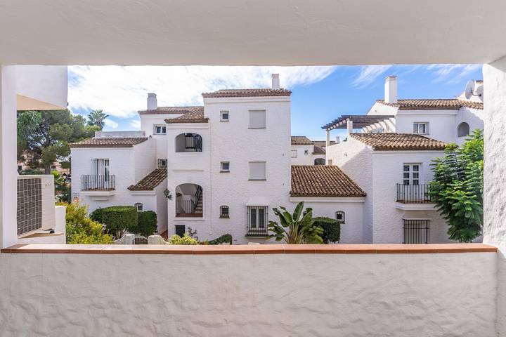 Hel lejlighed, Ferielejlighed for 2 personer med børnepool in El Paraíso, Estepona
