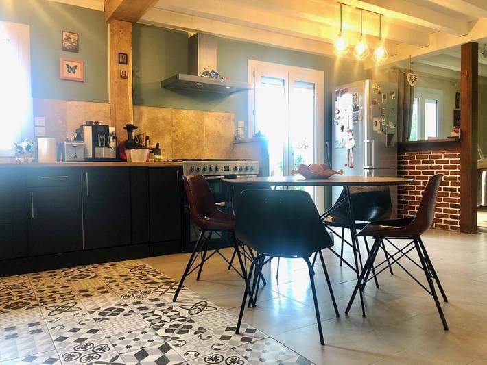 Location de vacances pour 10 personnes, avec piscine et jardin à Yvré-l'Évêque - 3