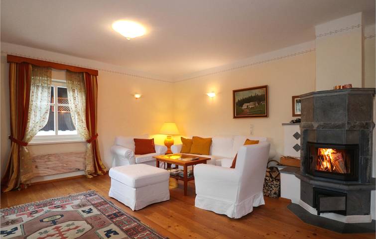 Gemütliche Ferienwohnung mit Sauna und Parkplatz in der Nähe der Drau und des Stadtzentrums in Gailtaler Alpen, Steinfeld im Drautal