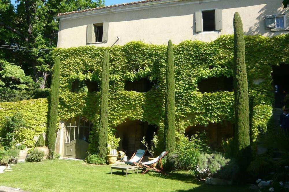 Maison de village du Xviiième siècle avec piscine à quelques kilomètres d'Uzès in Uzès, Région de Nîmes