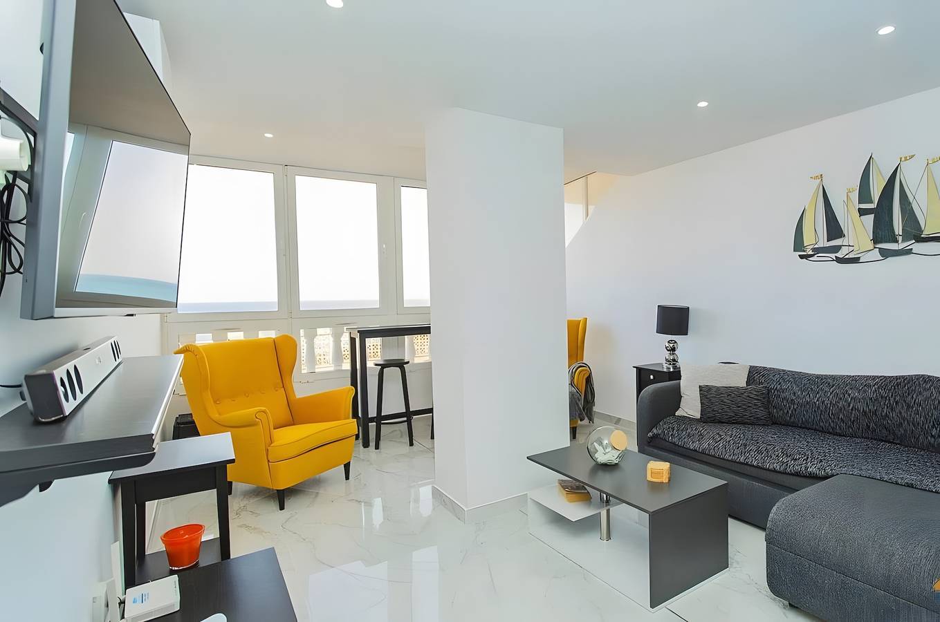Ganzes Studio, Studio-Apartment 'Sea Breeze' mit Meerblick, Wlan und Klimaanlage in Las Calas, Torrevieja