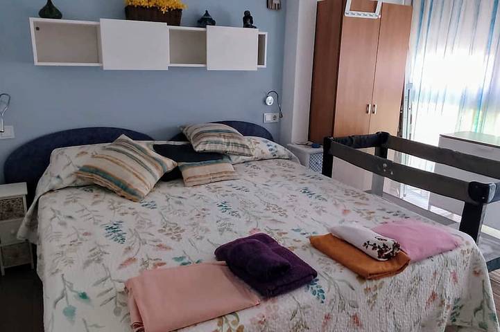 Appartement entier, 6 P, 2 Chambres, 2 Salles De Bains, WIFI Gratuit, Piscine, Parking, Vues Magnifiques, Ponien in Benidorm, Costa Blanca