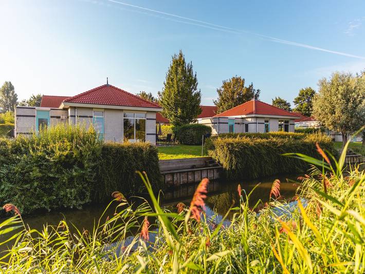 Ferienhaus für 6 Personen, mit Terrasse und Garten sowie Pool in Andijk