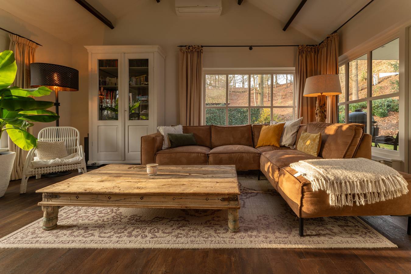 Luxusvilla für 12 Personen mit Außen-Spa, umgeben von Wald in Uden in Uden, Nordbrabant