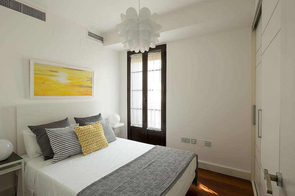 Apartamento entero, Relator Terraza. 3 dormitorios, 3 baños, terraza y piscina privada in Casco Antiguo, Sevilla