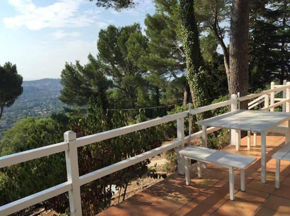 Petite maison joyau avec vue imprenable sur Canne in Mougins, Côte méditerranéenne (France)