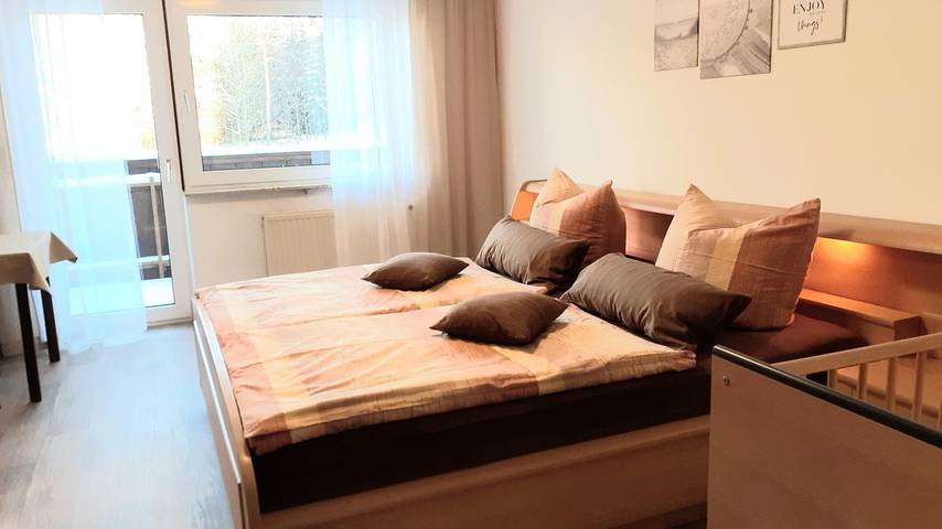 Ganze Ferienwohnung, Ferienwohnung Oberschieda - Ferienwohnung Oberschieda mit 3 Schlafzimmern und traumhaft ruhig gelegen in Kirchenlamitz, Landkreis Wunsiedel im Fichtelgebirge