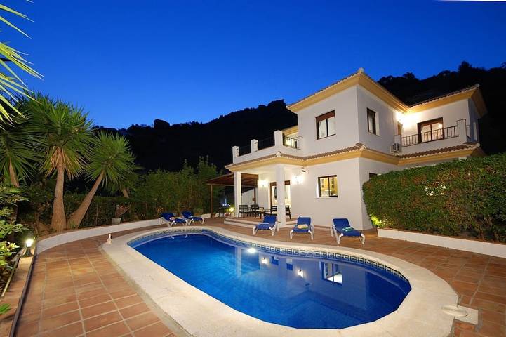 Chalet para 8 personas, con jardín - 1