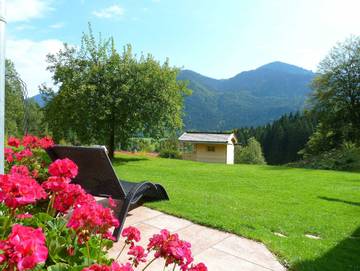Ferienwohnung für 2 Personen, mit Terrasse und Ausblick sowie Garten in Kreuth