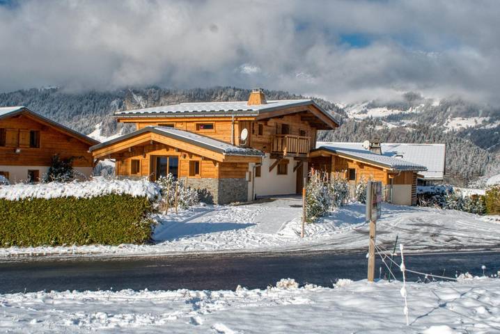 Chalet pour 10 personnes, avec jacuzzi et jardin ainsi que sauna et terrasse à Notre-Dame-de-Bellecombe - 2