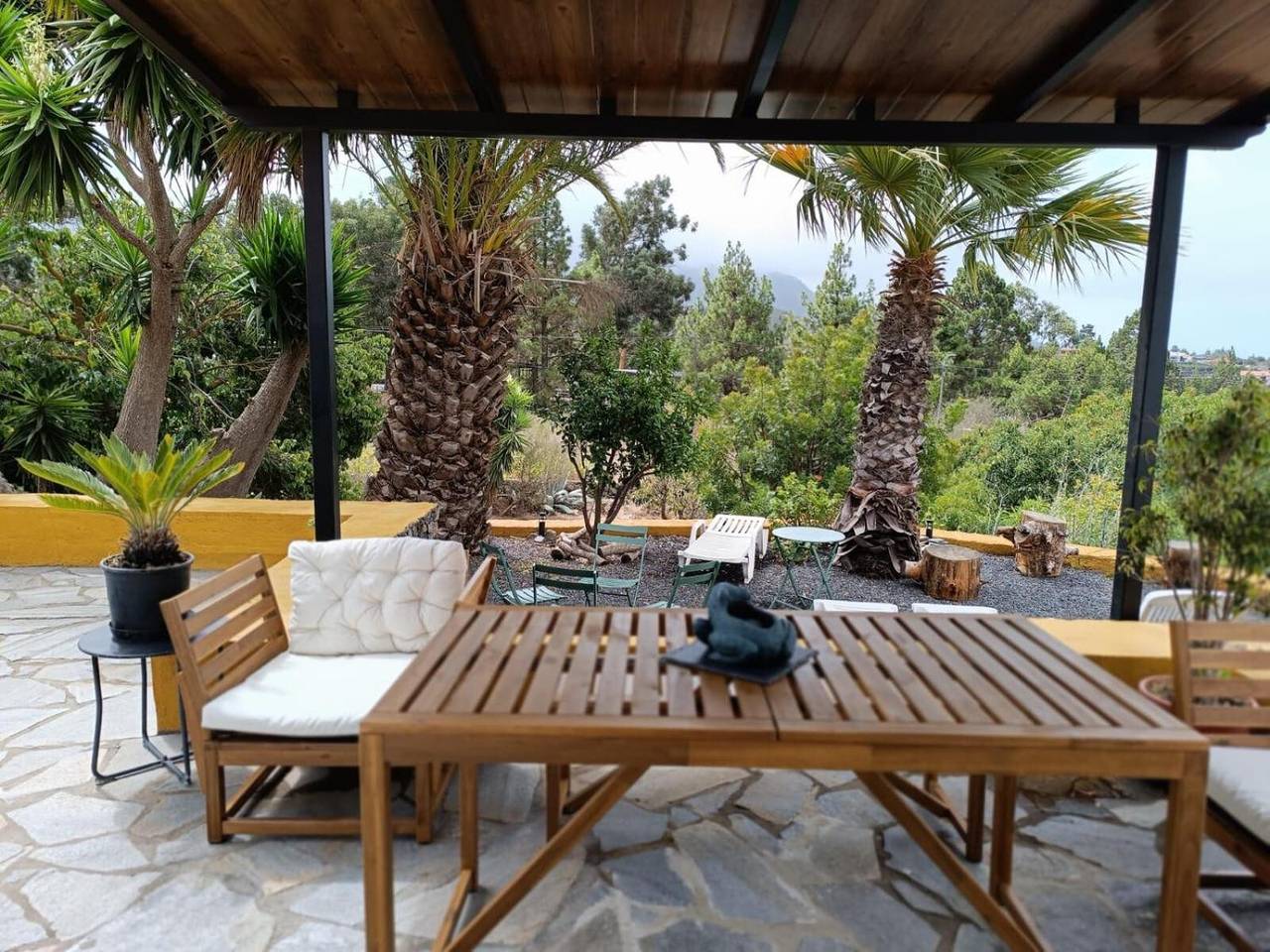 Apartamento entero, Apartamento 'Tocando El Cielo' con vistas a la montaña, terraza privada y Wi-Fi in El Paso, La Palma Sur