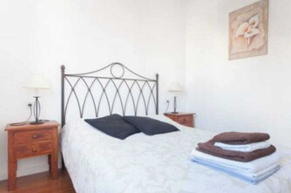 Apartamento entero, Apartamento Abad con vistas al castillo  Santa Barbara a 5 minutos de la playa in El Barrio, Alicante