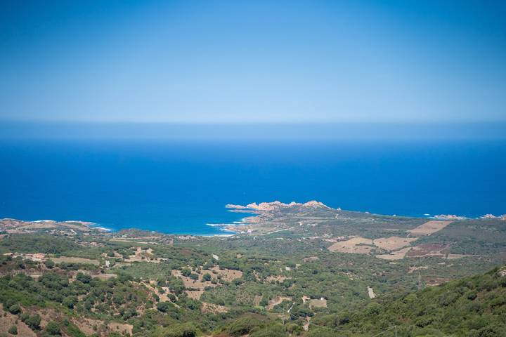 Appartamento intero, Appartamento Carolina House vicino alla spiaggia con vista sul mare, A/C, Wi-Fi, terrazza e balcone in Trinità d'Agultu e Vignola (Borgo), Trinità d'Agultu e Vignola