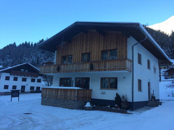Ferienwohnung für 4 Personen, mit Terrasse im Lechtal