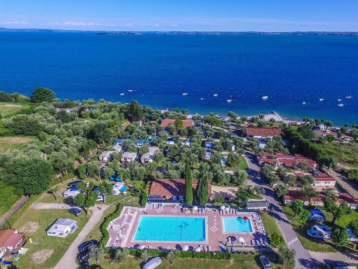 Vakantiehuis voor 5 personen, met Kinderzwembad en Zwembad in Moniga del Garda