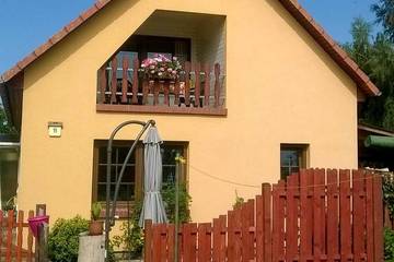 Ferienwohnung für 5 Personen, mit Terrasse und Garten in Saal