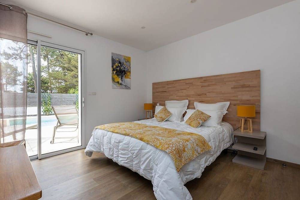 Villa Mimizan Plage, 5 Chambres, 10 Personnes, Piscine, Jaccuzi, à 300 m Plage in Mimizan, Côte d’Argent