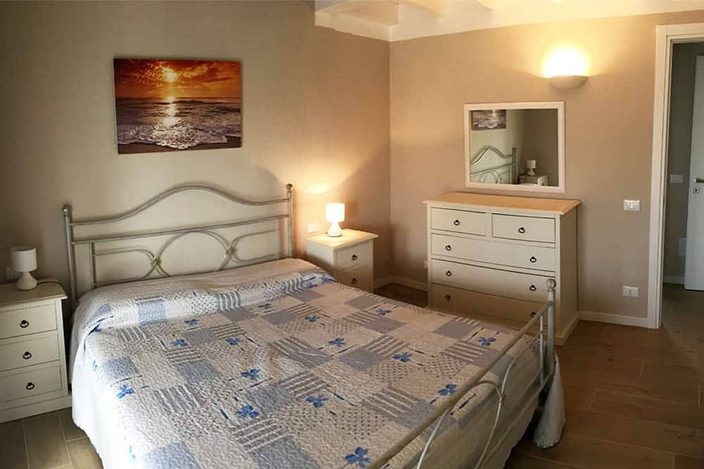 Entire apartment, D6 First Floor Apartment In Residence With Swimming Pool in Porto Pino Beach, Porto Pino