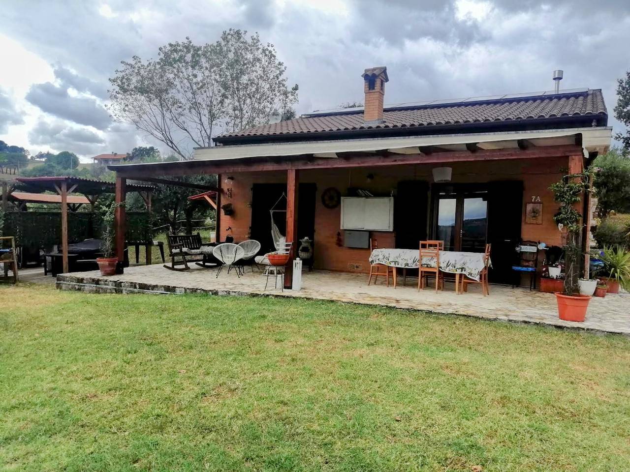 Maison de vacances "Casa degli Ulivi" avec piscine privée et Wi-Fi in Tolentino, Province de Macerata