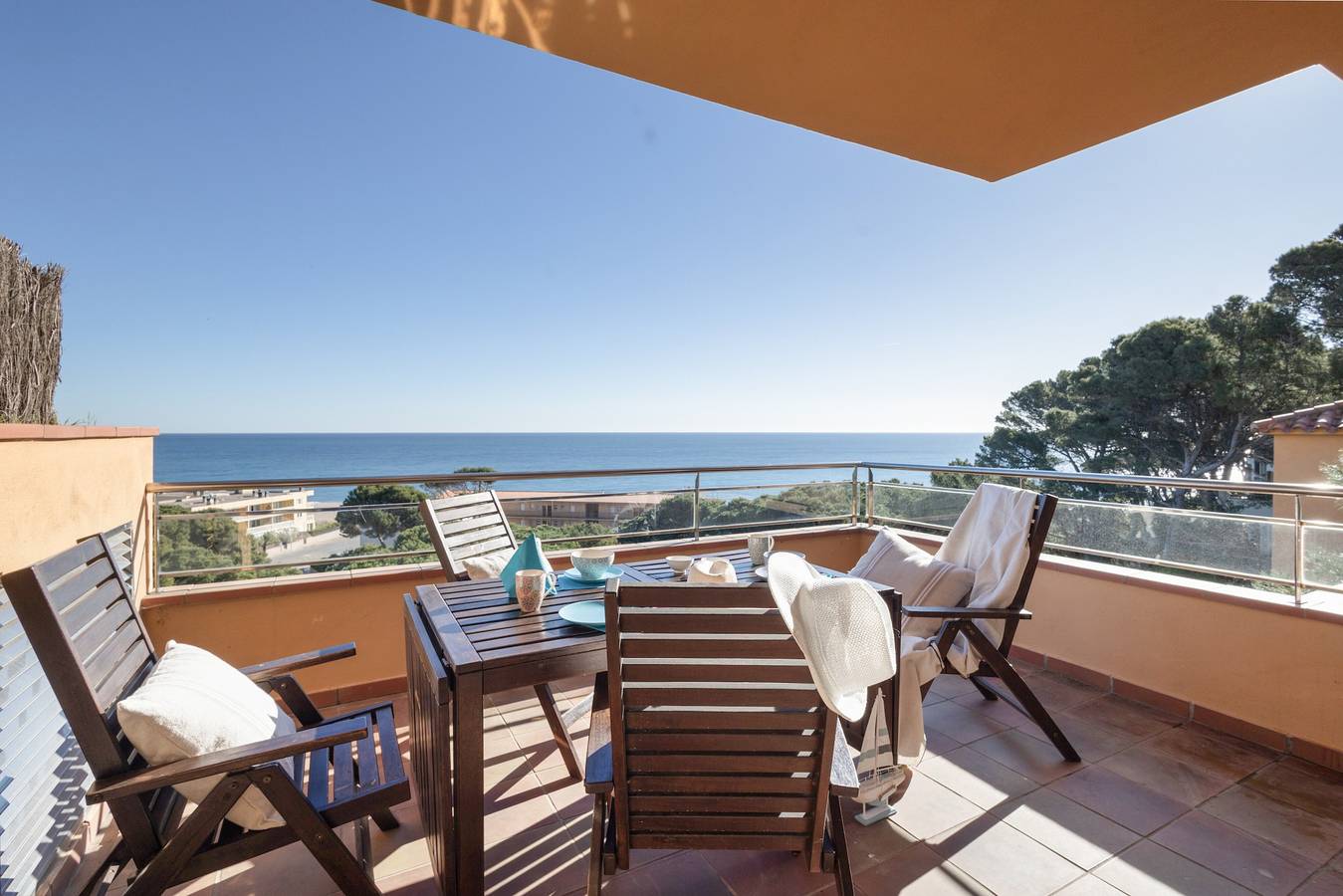 Apartamento entero, Apartamento 'Sa Calma 2 - 1D' con vistas al mar, Wi-Fi y aire acondicionado in Begur, Costa Brava
