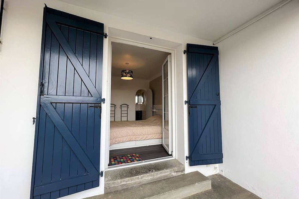 Apartamento entero, T1 bis en Rdc avec terrasse, proche des Thermes et centre-ville de Cambo-les-Bains, parking inclus in Cambo-les-Bains, Region de Bayona