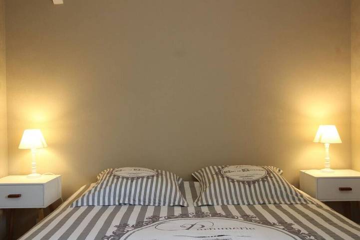 Gîte pour 4 personnes, avec jardin dans Clitourps - 3